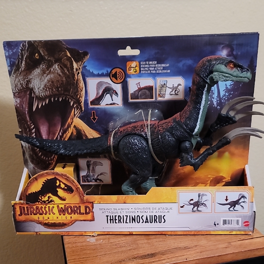 Dominion Therizinosaurus Dinosaur Toy - Black and Gray